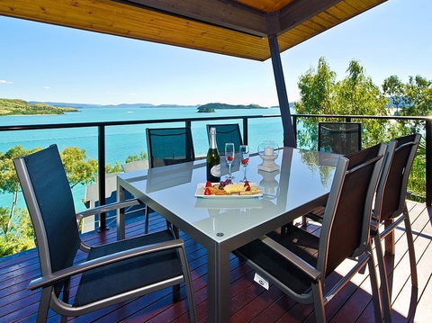 Hamilton Island 'Shorelines' Apartment - Accommodation in Brisbane 0