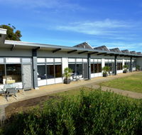 Coastal Breeze Units 1 to 5 - Accommodation in Brisbane