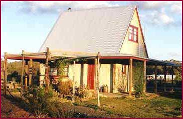 Elinike Guest Cottages - Accommodation in Brisbane 0