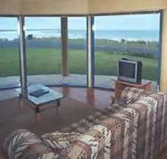 Horizons Beachfront Apartment - Accommodation in Brisbane