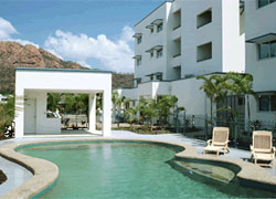Ocean Breeze By The Strand - Accommodation in Brisbane 0