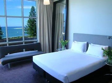 Hotel Dive - Accommodation in Brisbane 1