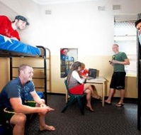 Maze Backpackers And Cb Hotel - Accommodation in Brisbane