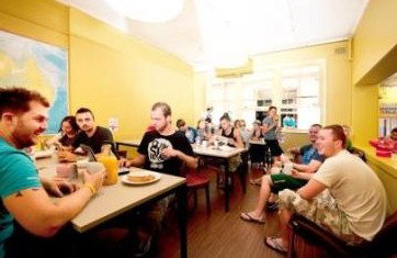 Maze Backpackers And Cb Hotel - Accommodation in Brisbane 2