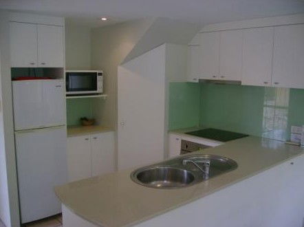 A Tropical Nite - Accommodation in Brisbane 1