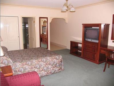 The Lawson Motor Inn - Accommodation in Brisbane 1