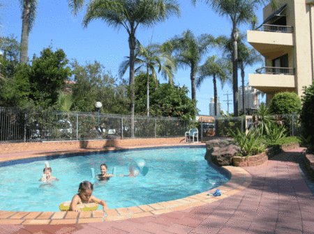 Grangewood Court Holiday Apartments - Accommodation in Brisbane