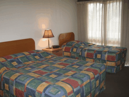 Econo Lodge Hacienda Motel - Accommodation in Brisbane 3