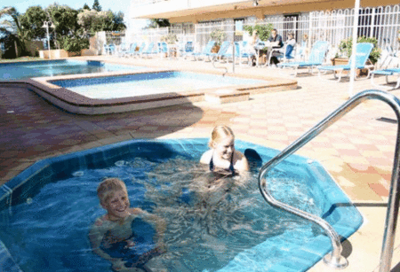 Bahia Beachfront Apartments - Accommodation in Brisbane 0