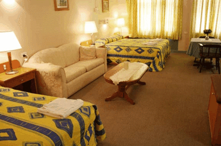 Royal Centrepoint Motel - thumb 1