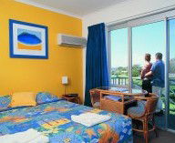 Ocean Side Hawks Nest - Accommodation in Brisbane 1