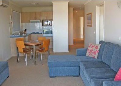 Sorrento Luxury Apartments - Accommodation in Brisbane 4