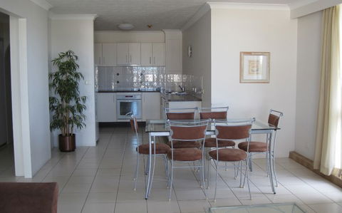 Beach Palms Holiday Apartments - Accommodation in Brisbane 4