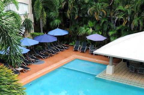 Cayman Villas Port Douglas - Accommodation in Brisbane 4