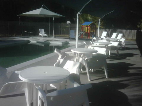 L'Amor Holiday Apartments - Accommodation in Brisbane 5