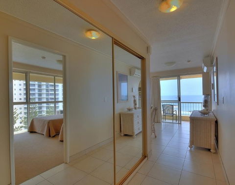 Surfers Beachside Holiday Apartments - Accommodation in Brisbane 4