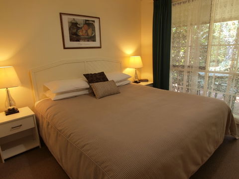 Bright Highland Valley Cottages - Accommodation in Brisbane 2