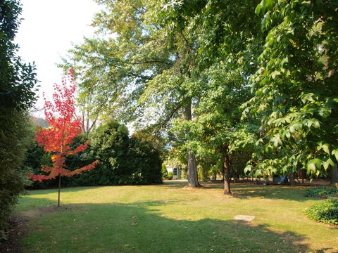 Bright Highland Valley Cottages - Accommodation in Brisbane 3