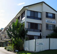 Beachside Court - Accommodation in Brisbane
