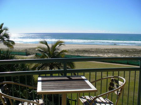 Currumbin Sands On The Beach - Accommodation in Brisbane 4