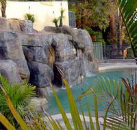 Crusoes Holiday Apartments - Accommodation in Brisbane