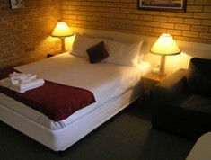 Blue Violet Motor Inn - Accommodation in Brisbane 3