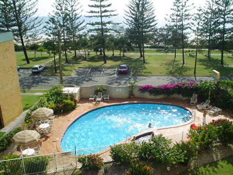 Cashelmara Beachfront Apartments - Accommodation in Brisbane 1