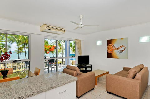 Agincourt Beachfront Apartments - Accommodation in Brisbane 6