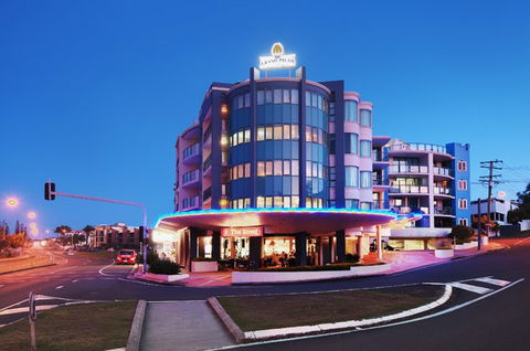 Grand Palais Beachside Resort - Accommodation in Brisbane 0