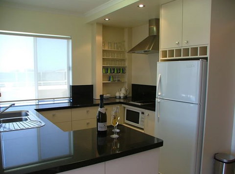 Burlington Holiday Apartments - Accommodation in Brisbane 3