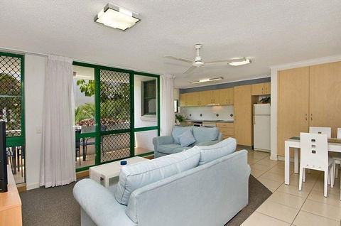 Headland Gardens Holiday Apartments - Accommodation in Brisbane 2
