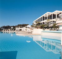 Absolute Beachfront Opal Cove Resort - Accommodation in Brisbane