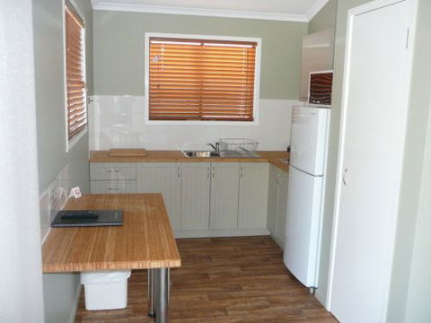 Barcaldine Motel & Villas - Accommodation in Brisbane 5