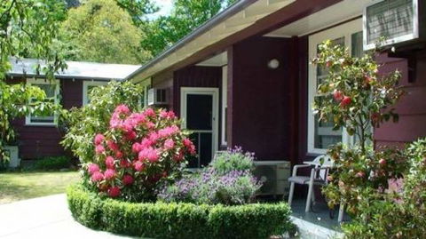 Elm Lodge Bright - Accommodation in Brisbane 0
