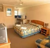 Montego Mermaid Beach Motel - Accommodation in Brisbane