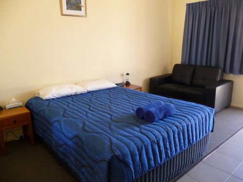 Moura QLD Accommodation in Brisbane