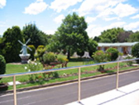Golden Chain Beachway Motel And Restaurant - Accommodation in Brisbane 0
