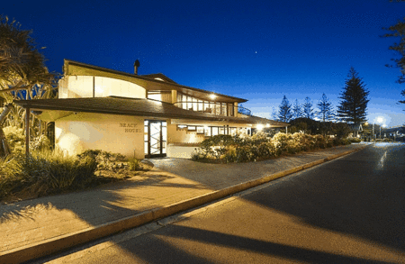 Beach Hotel Resort - Accommodation in Brisbane 1