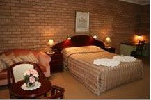 Deer Park Motor Inn - Accommodation in Brisbane 2