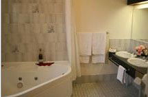 Deer Park Motor Inn - Accommodation in Brisbane 3