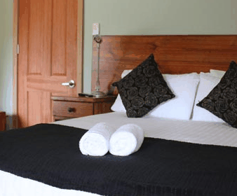 Tullah Lakeside Chalets - Accommodation in Brisbane