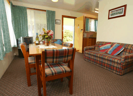 Sharonlee Strahan Villas - Accommodation in Brisbane 1