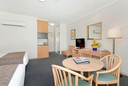 Quality Hotel Woden - Accommodation in Brisbane 1