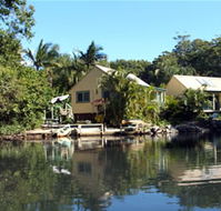 Tropic Oasis Holiday Villas - Accommodation in Brisbane