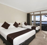 Waters Edge Country Comfort - Accommodation in Brisbane