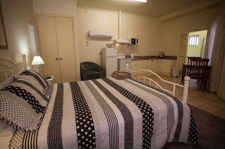 Millies Guesthouse & Serviced Apartments - Accommodation in Brisbane 5