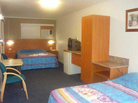 Motel Monaco - Accommodation in Brisbane 0