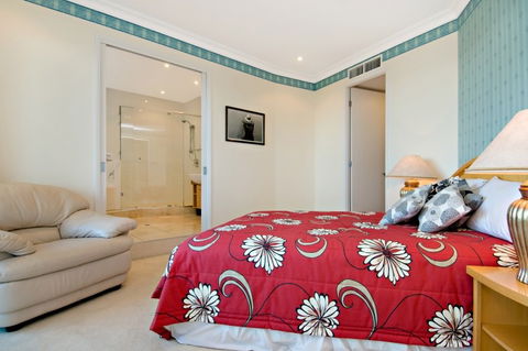 Santorini On Mudjimba - Accommodation in Brisbane 1