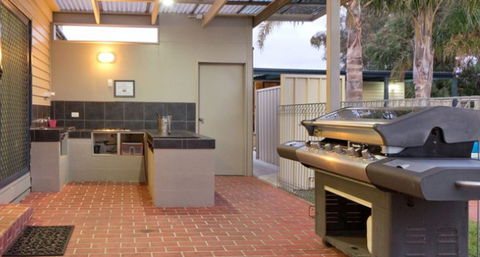Rosebud Motel - Accommodation in Brisbane 0
