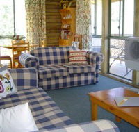 Myrtle Creek Cottages - Accommodation in Brisbane